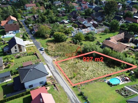 Stavební pozemek o výměře 927 m2 v obci Semanín