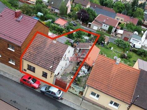 rodinný dům o dispozici 4+1 , pozemek 457 m2